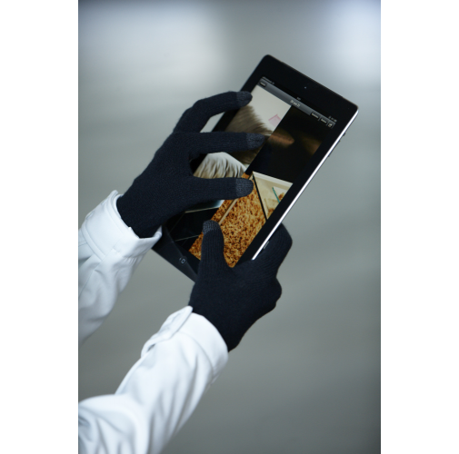 Touch-Screen Knitted Gloves