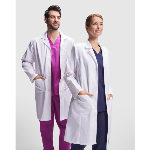 white VACCINE WOMAN 9093