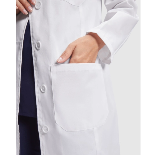 white VACCINE WOMAN 9093