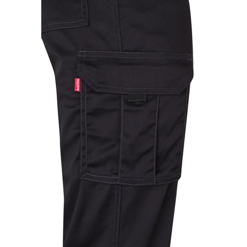 black VL LUGH. Pantalón elástico multibolsillos (240g/m²) en algodón (46%), EME (38%) y poliéster (16%)