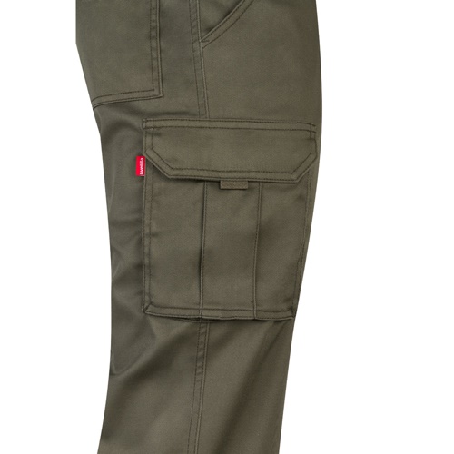 verde militar VL LUGH. Pantalón elástico multibolsillos (240g/m²) en algodón (46%), EME (38%) y poliéster (16%)
