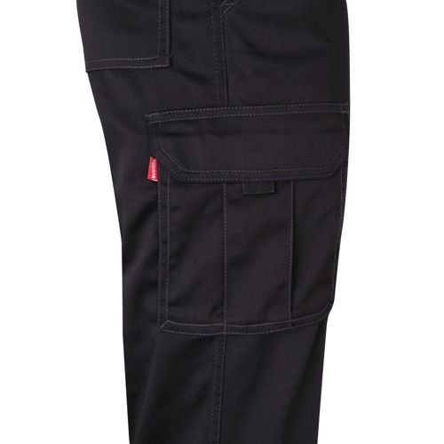 black VL PAN. Pantalón elástico multibolsillos (290g/m²), en algodón (46%), EME (38%) y poliéster (16%)