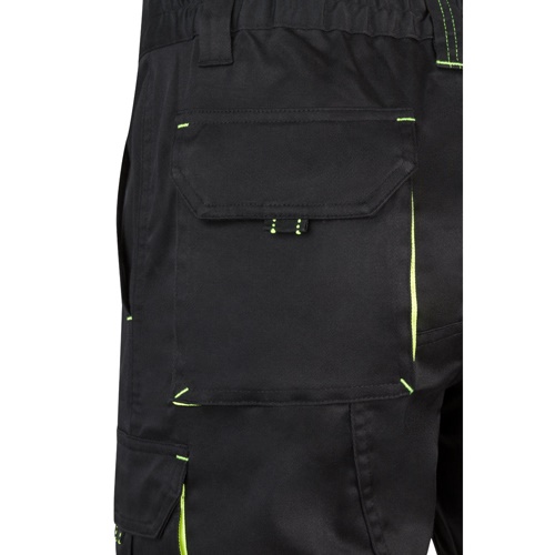black VL HEMERA. Bermudas elásticas bicolor y multibolsillos (240 g/m²), en algodón (46%), EME (38%) y poliéster (16%)