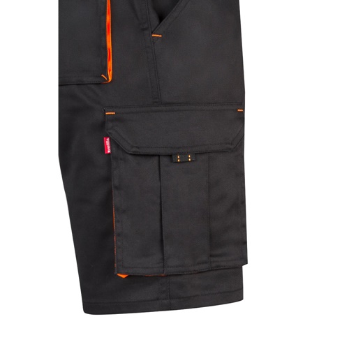 black VL HEMERA. Bermudas elásticas bicolor y multibolsillos (240 g/m²), en algodón (46%), EME (38%) y poliéster (16%)