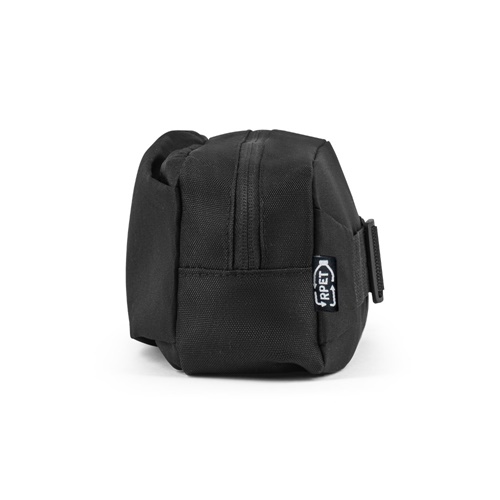 black DELFOS POUCH. Riñonera 300D poliéster reciclado y 600D poliéster reciclado con elementos reflectantes