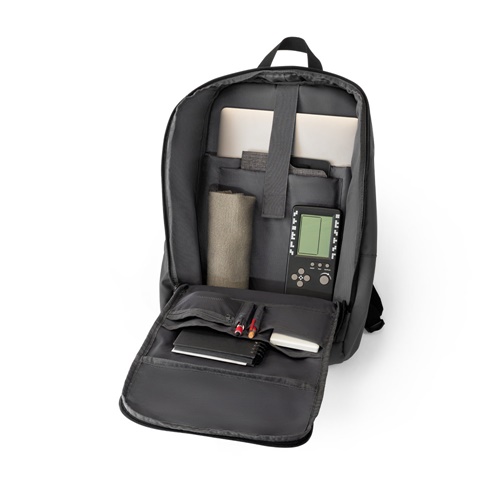 black TOULON. Mochila para portátil fabricada en poliéster reciclado 600D de alta densidad 16\