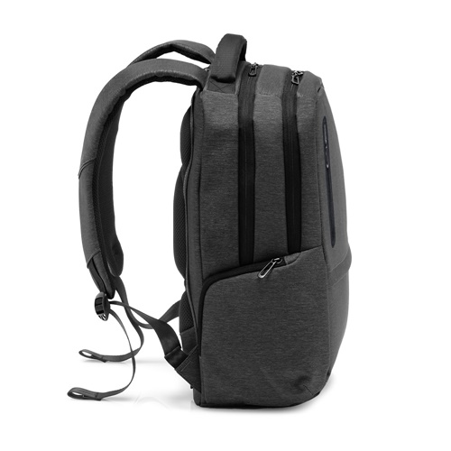 RE-BOSTON. Mochila para portátil de nailon reciclado resistente al agua 2Tone con compartimento 210D