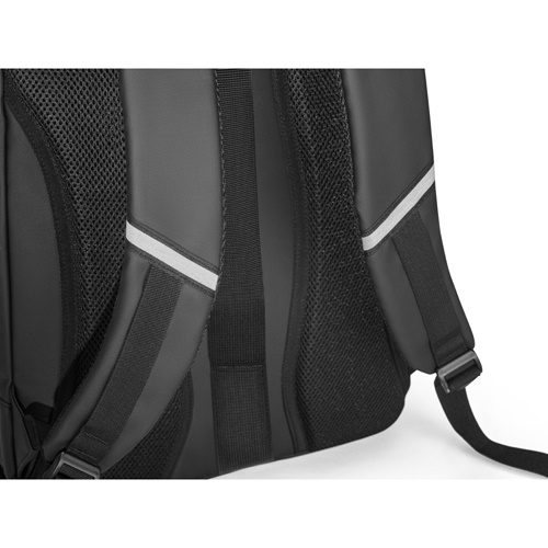 black KAMPALA. Mochila para portátil en poliéster reciclado de alta densidad 900D, con revestimiento resistente al agua y forro de poliéster reciclado 210D 17\'3\