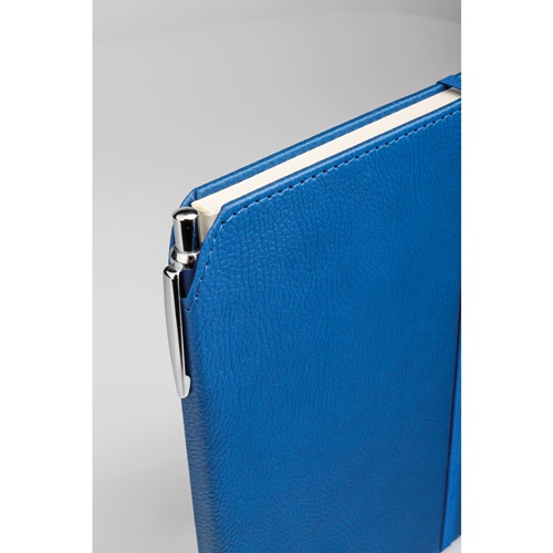 blue MORIAH. Bloc de notas A5 en PU con hojas rayadas, fabricado con material certificado FSC™ y otros materiales controlados