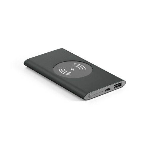 negro CASSINI. Power bank 4'000 mAh con cargador inalámbrico de 5W, fabricado en aluminio reciclado (100% rAL)