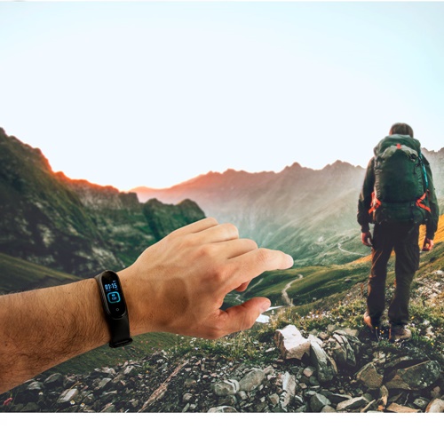 black CALATRAVA. Pulsera deportiva inteligente con 3 días de autonomía en ABS y TPU