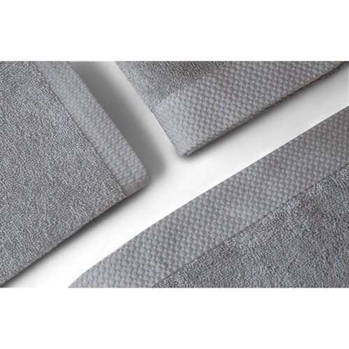 gray BARDEM L. Toalla de baño (500 g/m²) de algodón (82%) y algodón reciclado (18%)
