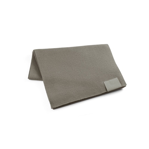 SERENITY. Bufanda de poliéster reciclado (100% rPET) con detalle cosido para personalizar