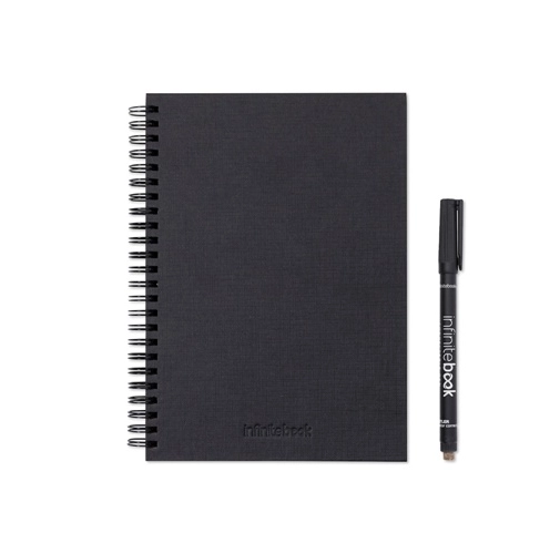 black STARTER KIT INFINITEBOOK A5 PLANNER TEXTURE. Kit compuesto por «Infinitebook» con tapa dura, 1 kit de limpieza, 1 rotulador y 1 soporte para bolígrafo