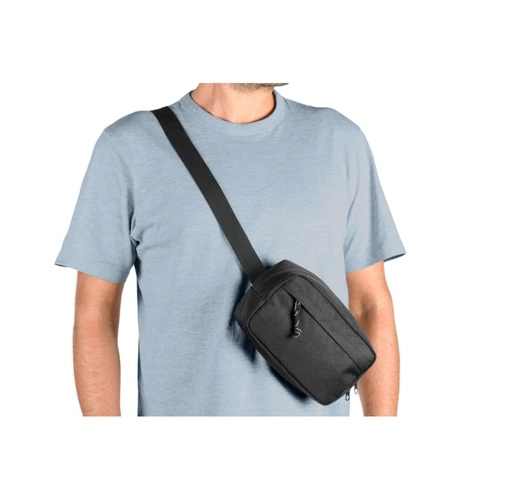 MYKONOS. Riñonera de poliéster reciclado 600D y forro en poliéster reciclado 210D