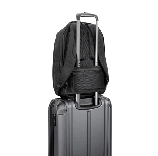 black YANGON BPACK. Mochila antirrobo, en sarga con revestimiento hidrófugo y poliéster reciclado 600D, para portátil de 17.3\