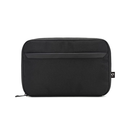 black YANGON. Espaciosa bolsa organizadora para accesorios tecnológicos en sarga repelente al agua y poliéster reciclado 600D