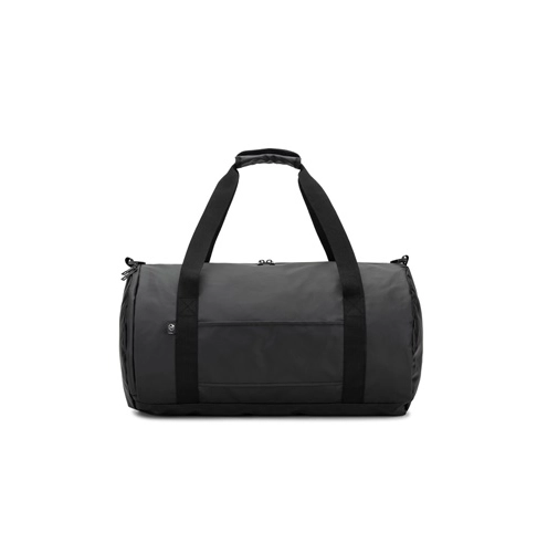 black OSASCO SPORT. Bolsa de deporte de forma cilíndrica fabricada en poliéster reciclado 600D de alta densidad con compartimento lateral para zapatillas