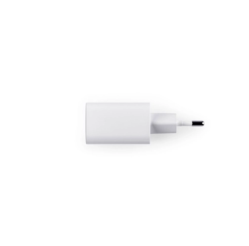 WEGENER. Adaptador de corriente con puerto USB-A de 18 W y USB-C de 20 W en ABS reciclado (100% rABS)