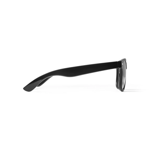 black SALEMA. Gafas de sol de poliéster reciclado (100% rPET)
