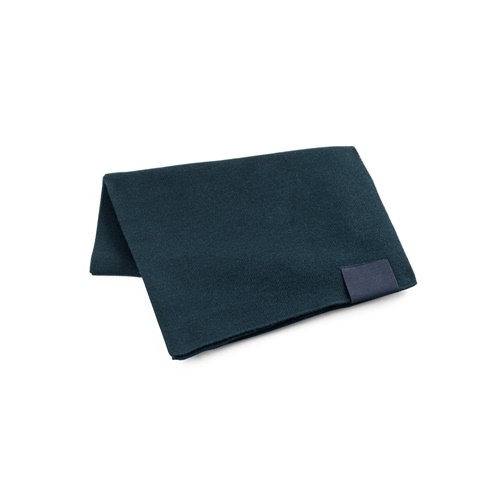 azul marino SERENITY. Bufanda de poliéster reciclado (100% rPET) con detalle cosido para personalizar
