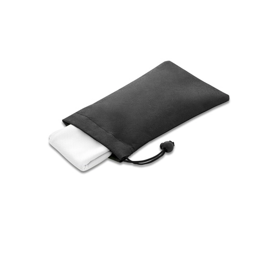 BERNAL. Toalla deportiva refrescante de poliéster reciclado (100% rPET)