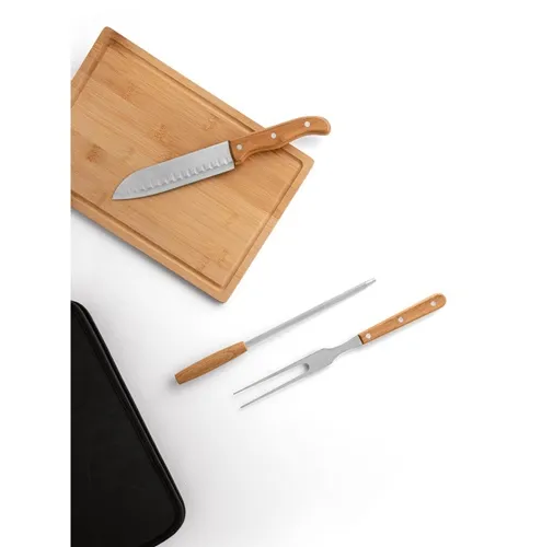 black FLARE. Conjunto de 5 utensilios para barbacoa y tabla de bambú. Hecho en madera y acero inoxidable