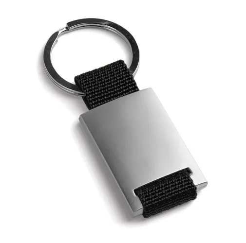 black GRIPITCH. Llavero de metal con cincha
