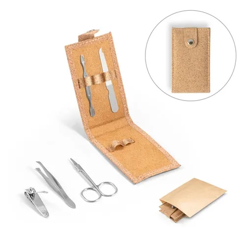 ZENA. CONJUNTO DE MANICURA EM AÇO INOXIDÁVEL NUMA BOLSA DE CORTIÇA
