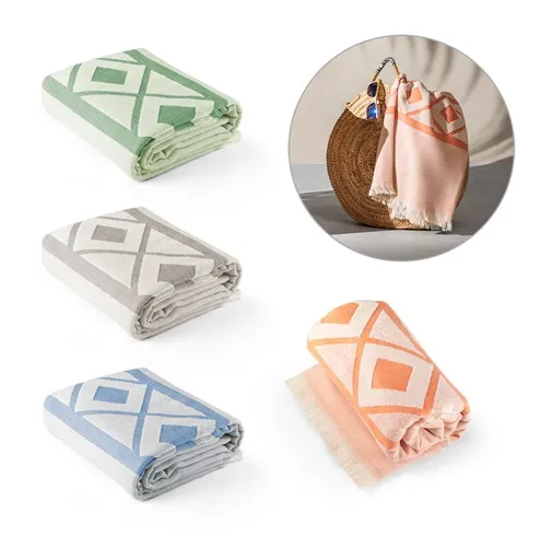MALEK. TOALLA DE BAÑO Y MULTIFUNCIONAL (350G/M²) FABRICADA EN ALGODÓN LIGERO Y RESISTENTE (85%) Y ALGODÓN RECICLADO (15%)