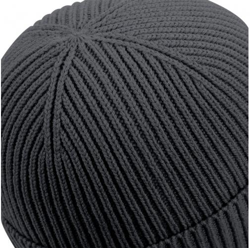 Gorro moderno con parche<br/>