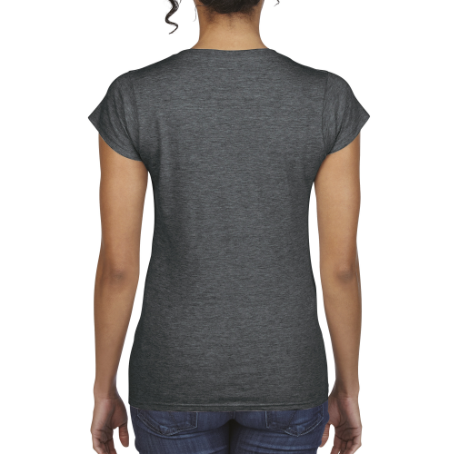 Camiseta Softstyle cuello de pico mujer