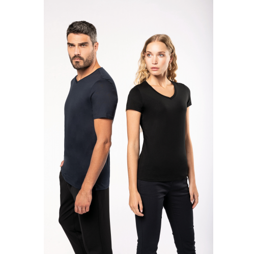 Camiseta Supima® cuello de pico manga corte hombre