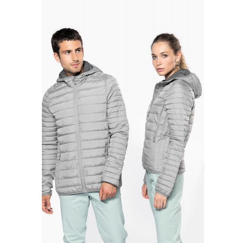 Chaqueta acolchada y ligera con capucha mujer