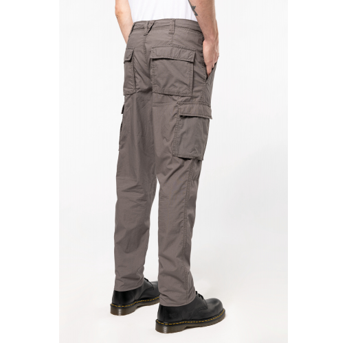 Pantalón ligero multibolsillos para hombre