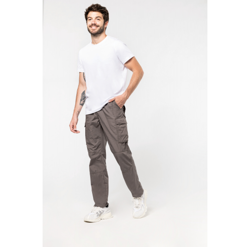 Pantalón ligero multibolsillos para hombre