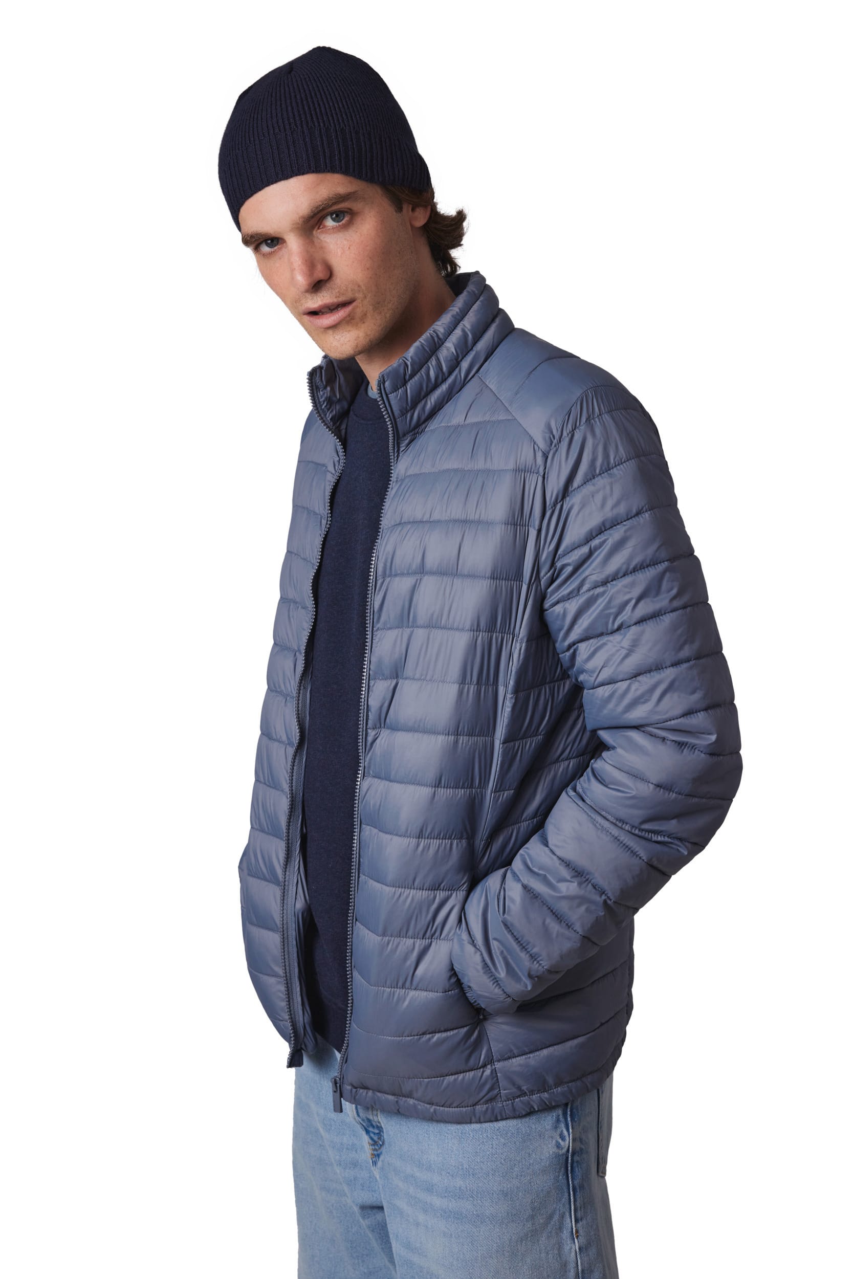 GORRO CON BORDE ACANALADO