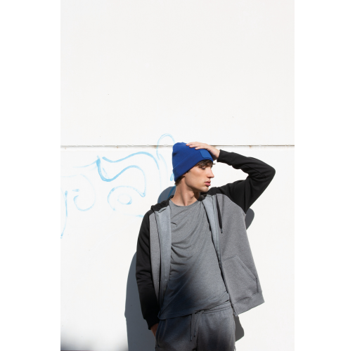 Gorro reciclado con parche