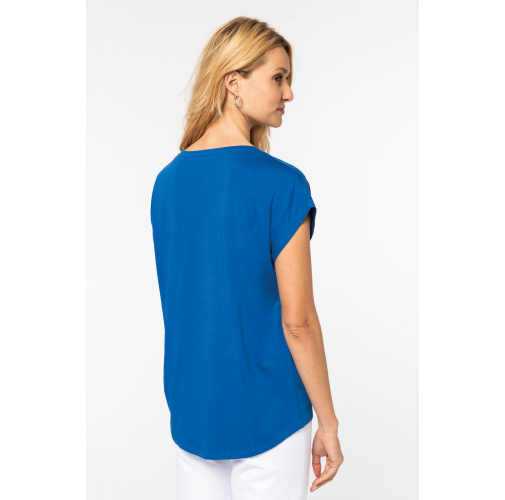 Camiseta ecorresponsable holgada con cuello de pico mujer