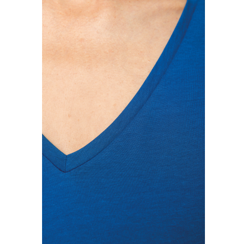 Camiseta ecorresponsable holgada con cuello de pico mujer