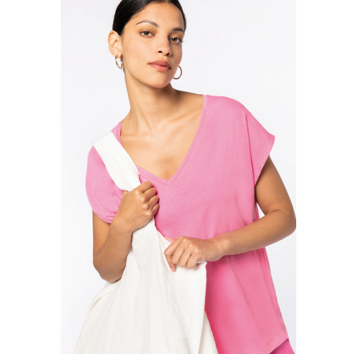 Camiseta ecorresponsable holgada con cuello de pico mujer