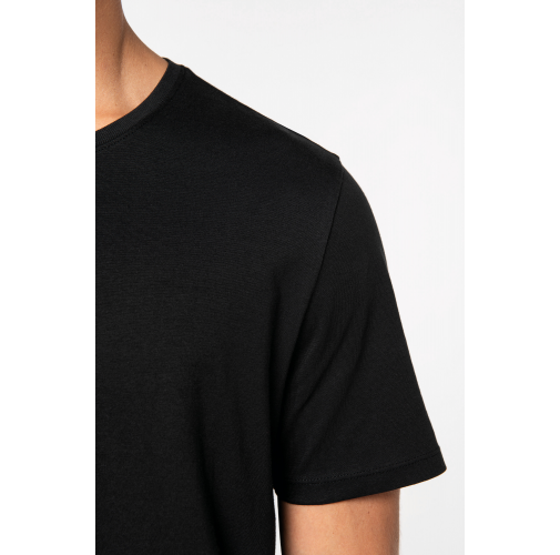 Camiseta con dobladillo redondeado hombre
