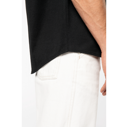 Camiseta con dobladillo redondeado hombre