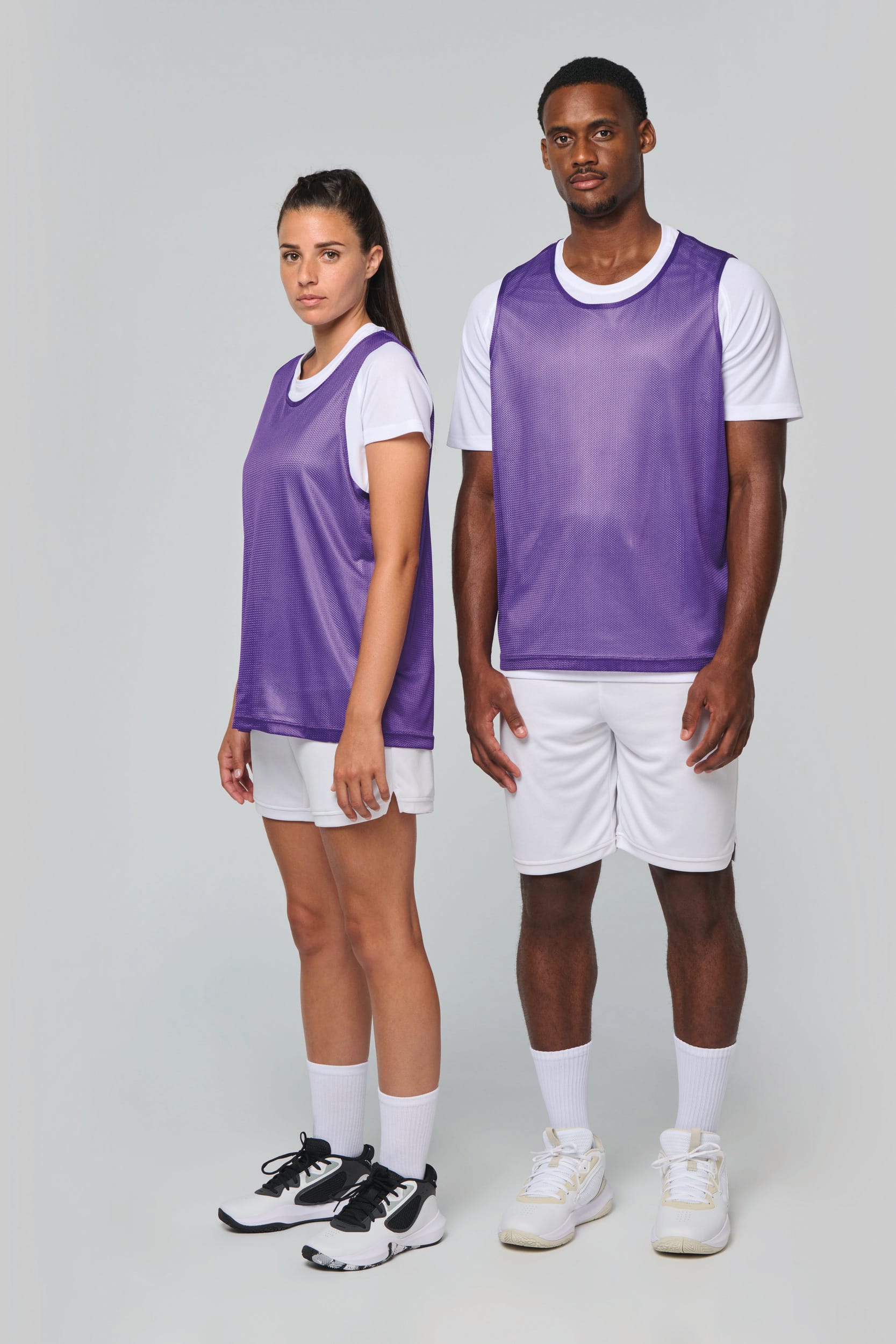 PETO LIGERO DE REJILLA MULTI-DEPORTES