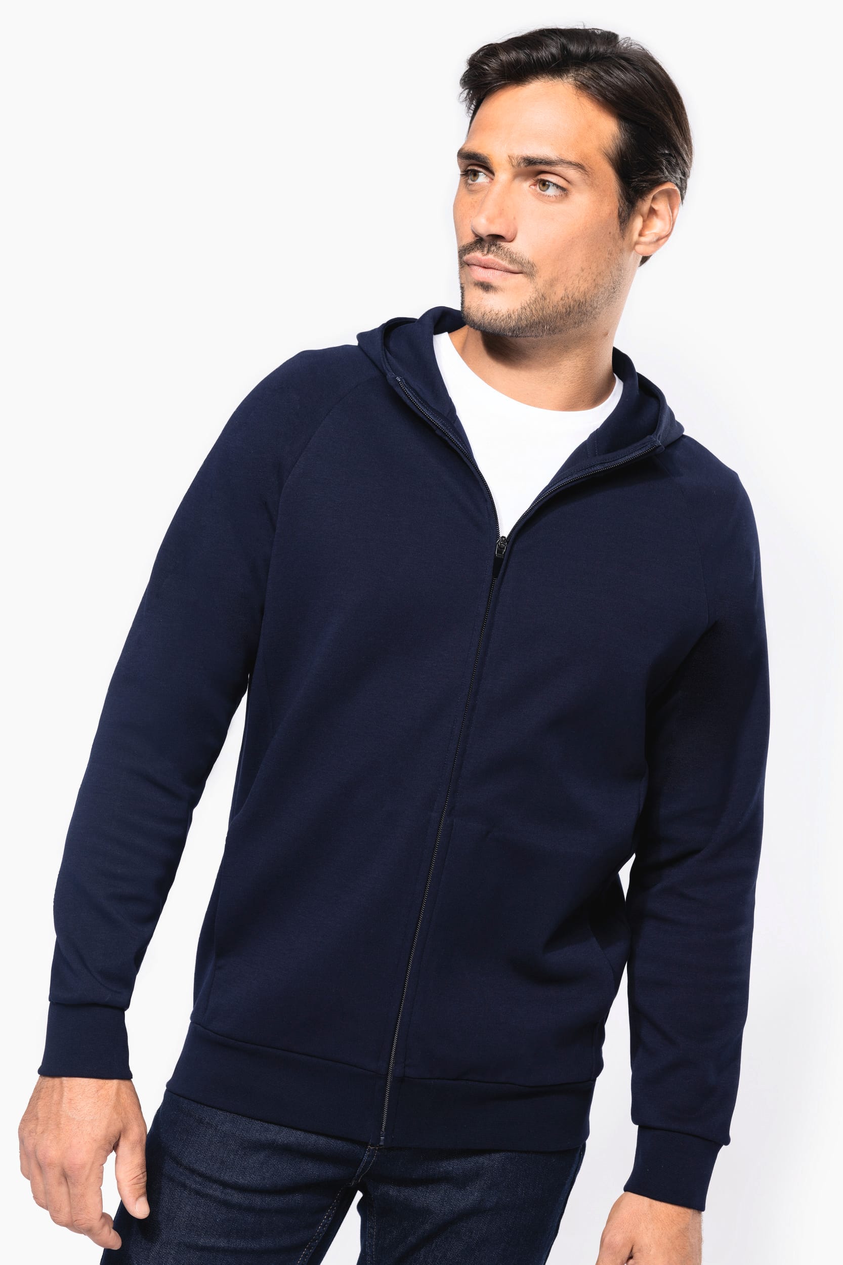 Chaqueta con cremallera y capucha hombre