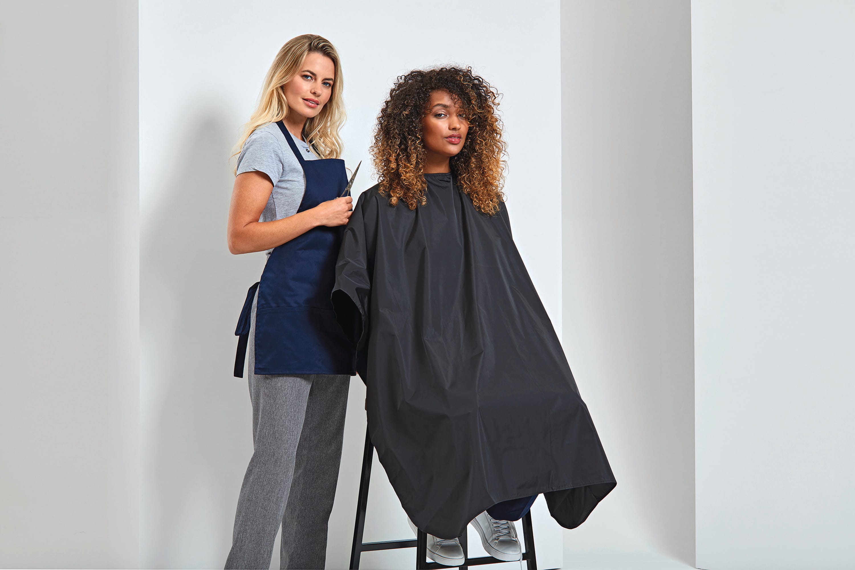 BATA DE PELUQUERÍA IMPERMEABLE