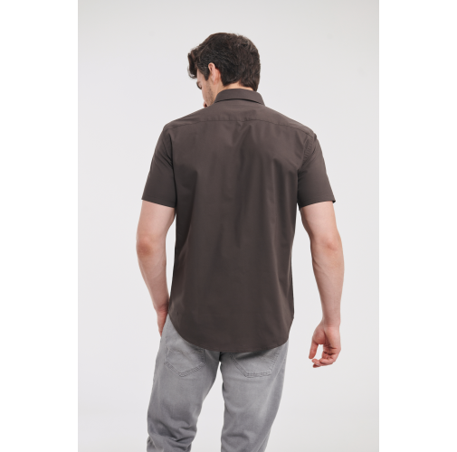 Camisa ajustada manga corta hombre