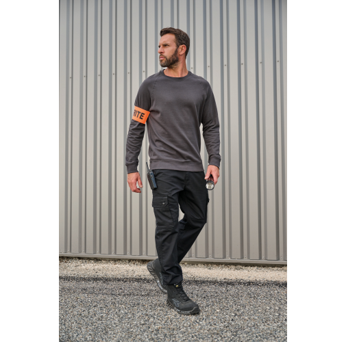 Pantalón cargo unisex con bajo elástico