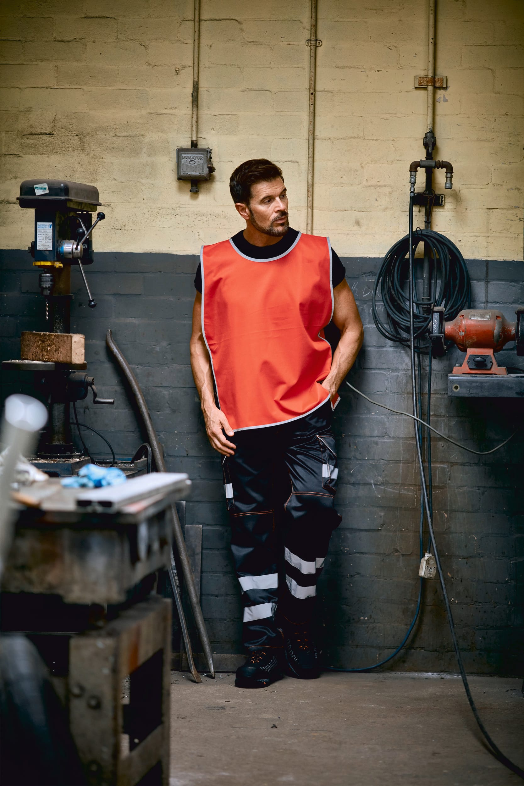 PETO CON BORDES REFLECTANTES