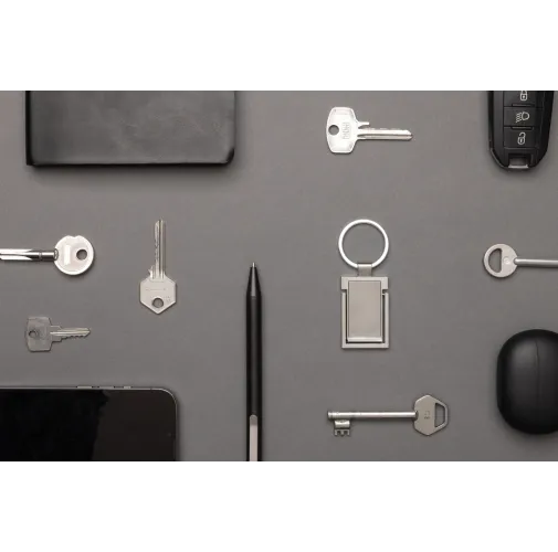 Llavero-soporte para teléfono de aleación de zinc reciclado